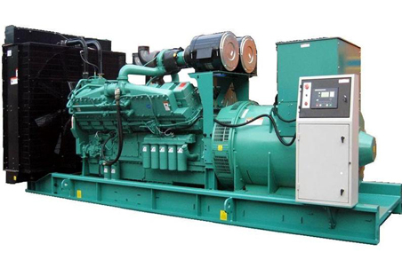 东阁镇570kw康明斯柴油发电机组