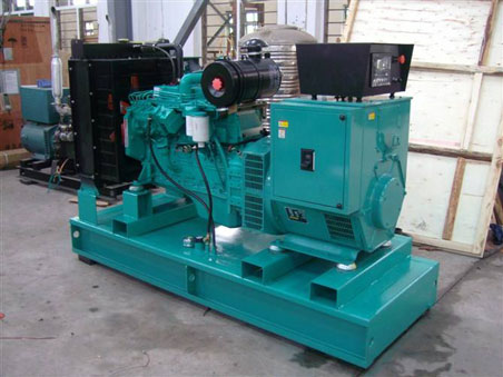 东阁镇200kw康明斯柴油发电机组
